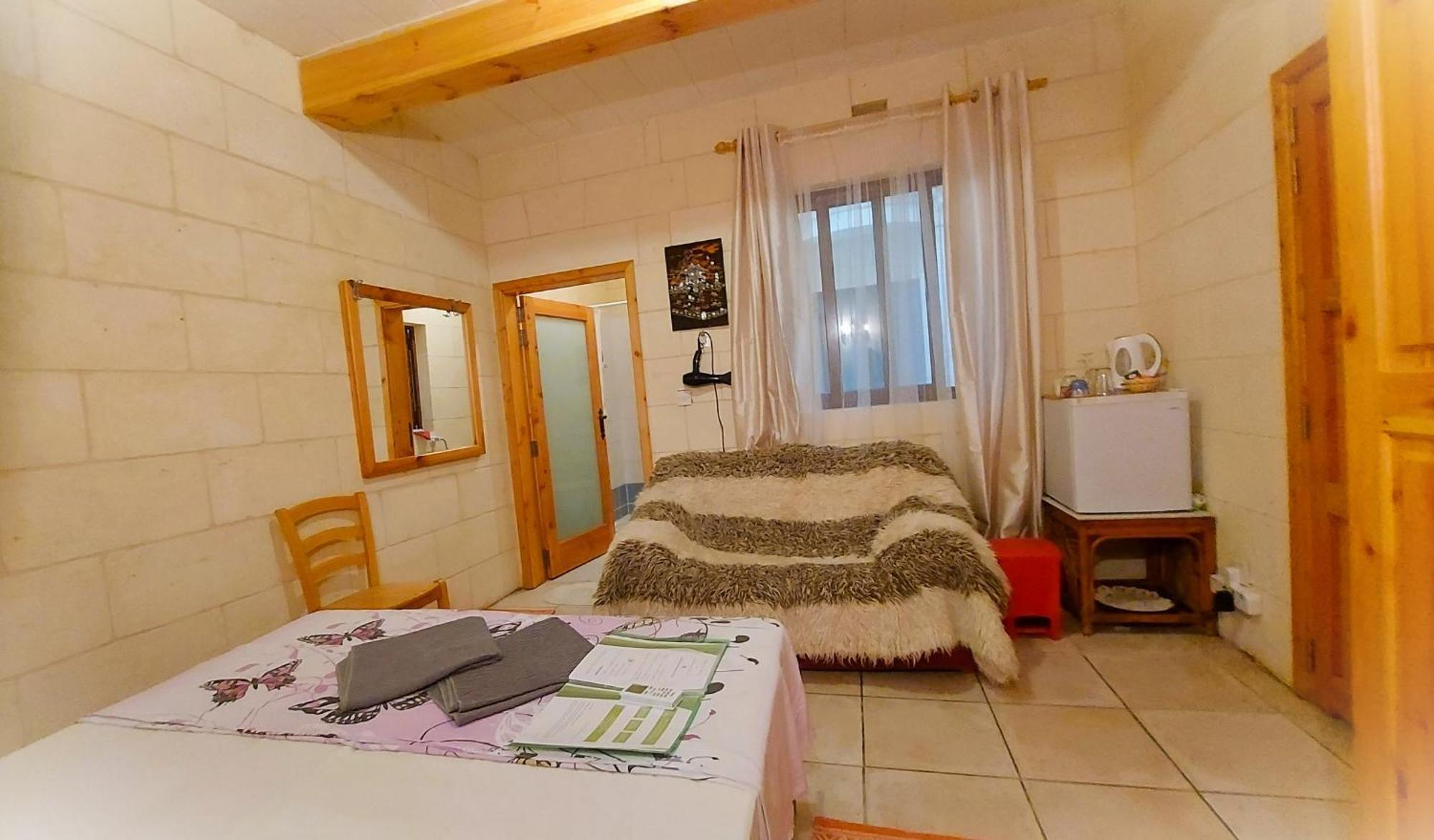 Happy & Healthy Gozo, Self-Check-In Guest House Victoria Værelse billede