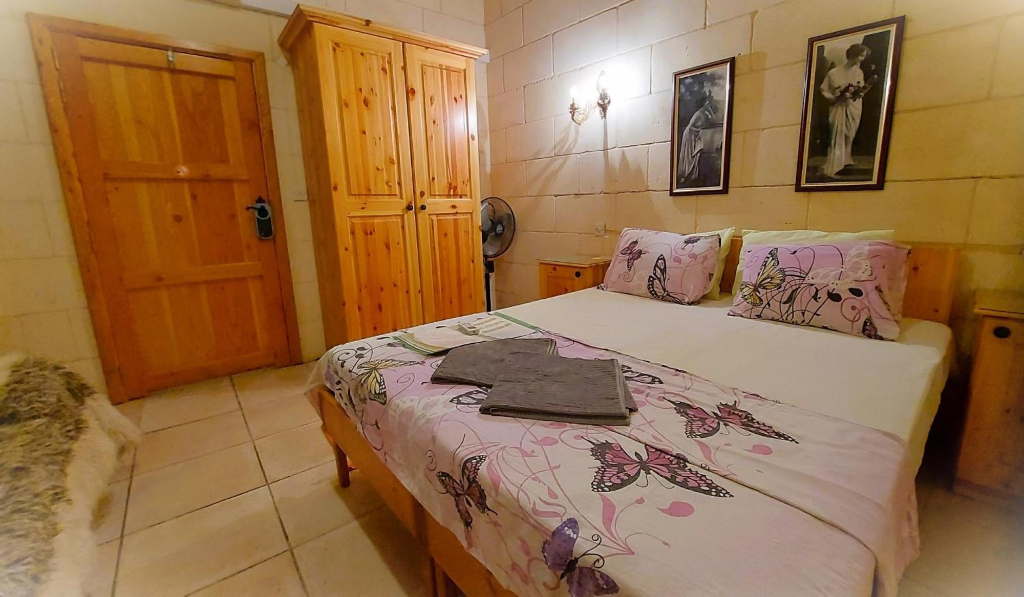 Happy & Healthy Gozo, Self-Check-In Guest House Victoria Værelse billede