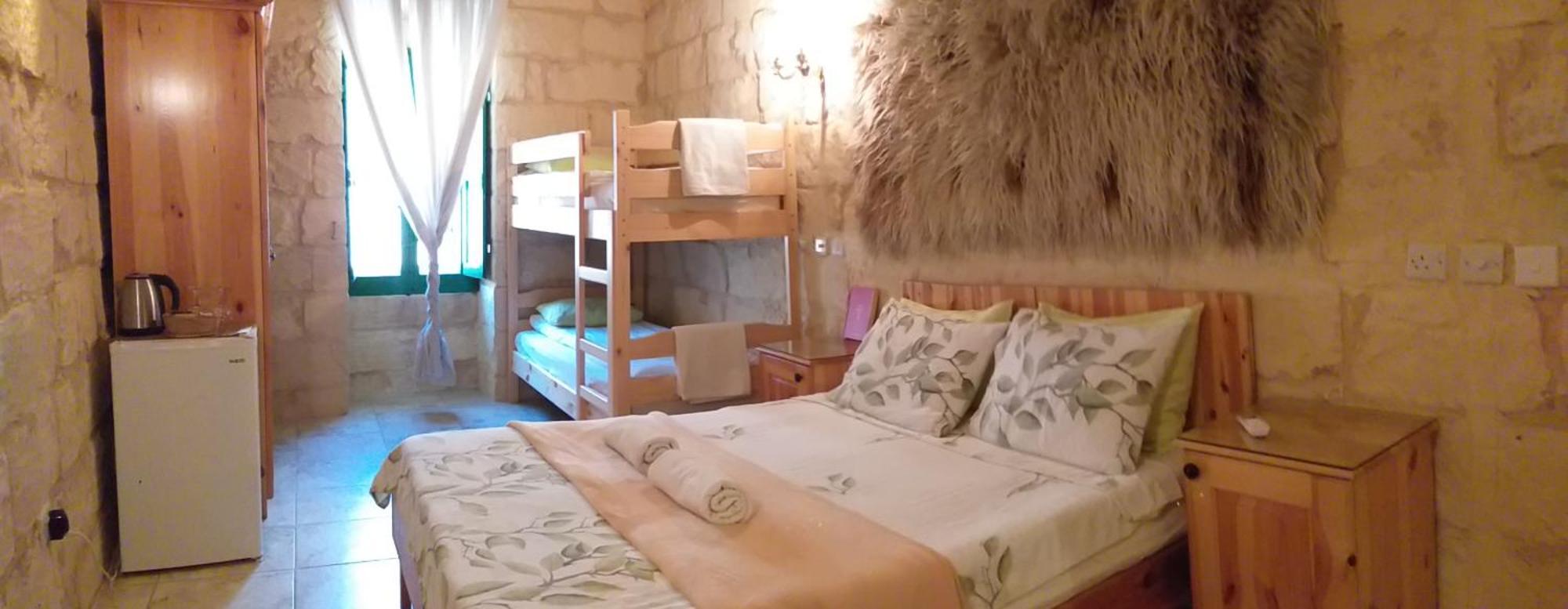 Happy & Healthy Gozo, Self-Check-In Guest House Victoria Værelse billede