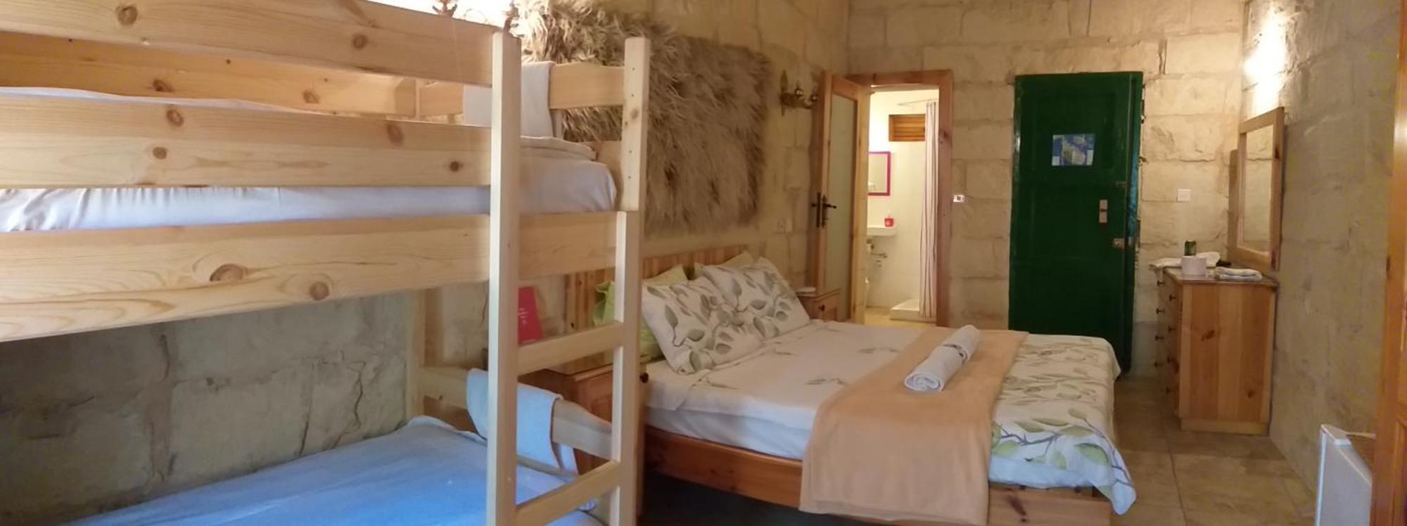 Happy & Healthy Gozo, Self-Check-In Guest House Victoria Værelse billede