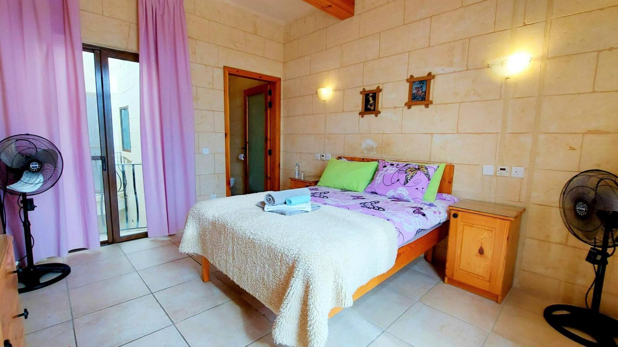 Happy & Healthy Gozo, Self-Check-In Guest House Victoria Værelse billede